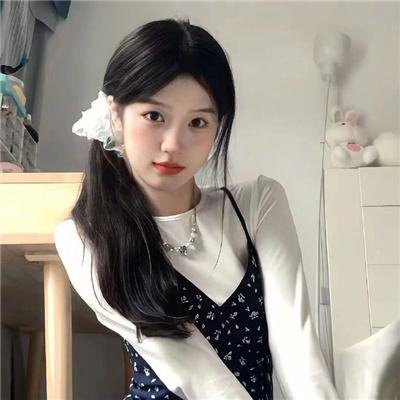 《没用的谎言》海报